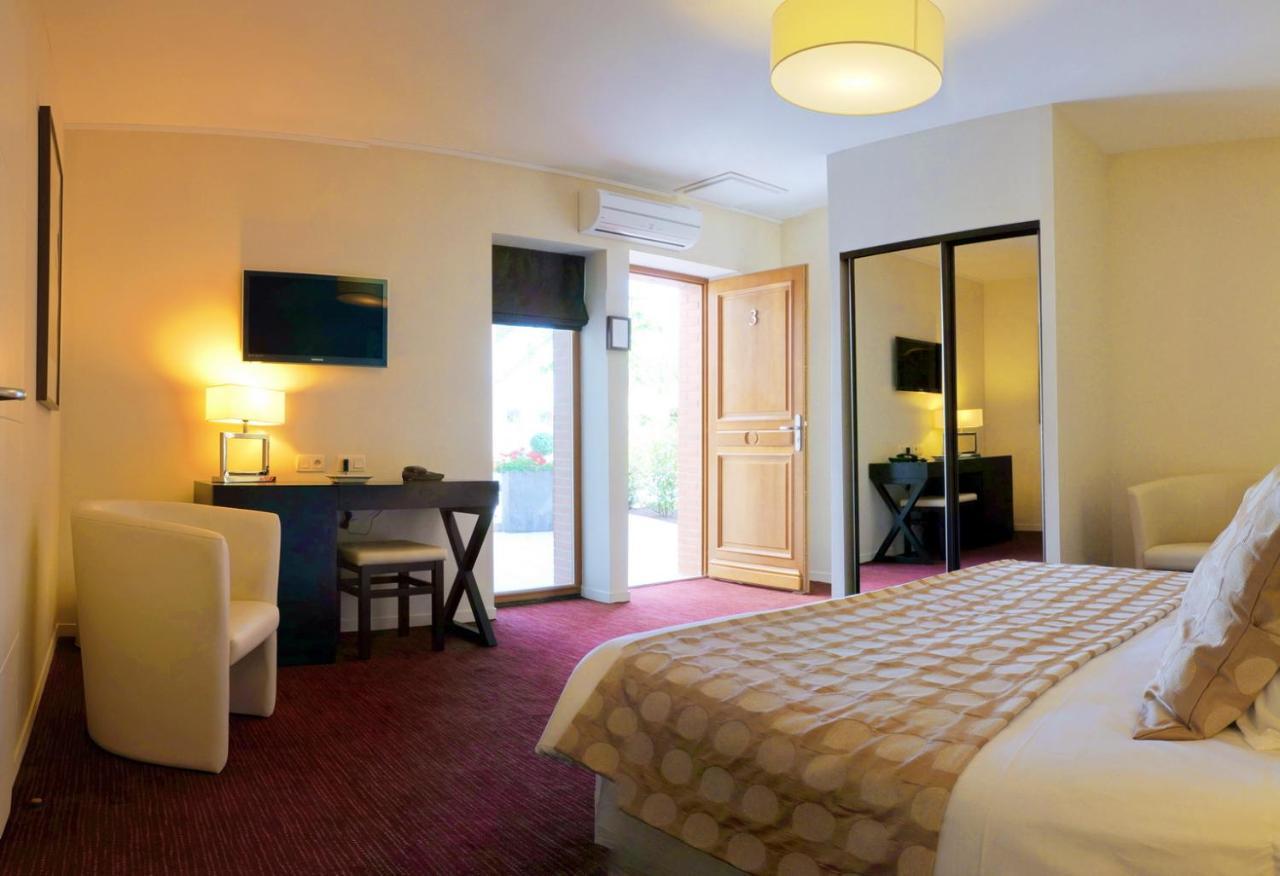 Hotel Burgevin Сюллі-сюр-Луар Екстер'єр фото